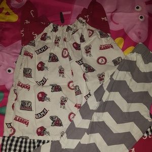 2 Girls Alabama Outfits